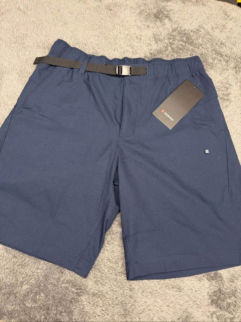 Lululemon Stretch Twill Relaxed-Fit Golf Short 9", Size Men’s 32. Brand new w/ t